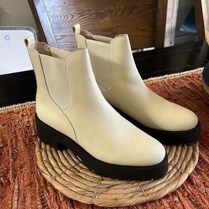 Sam Edelman Chelsea boots